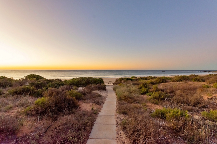 4 Bedroom Property for Sale in Britannia Bay Western Cape